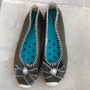 💎 espadrilles with rhinestone bling